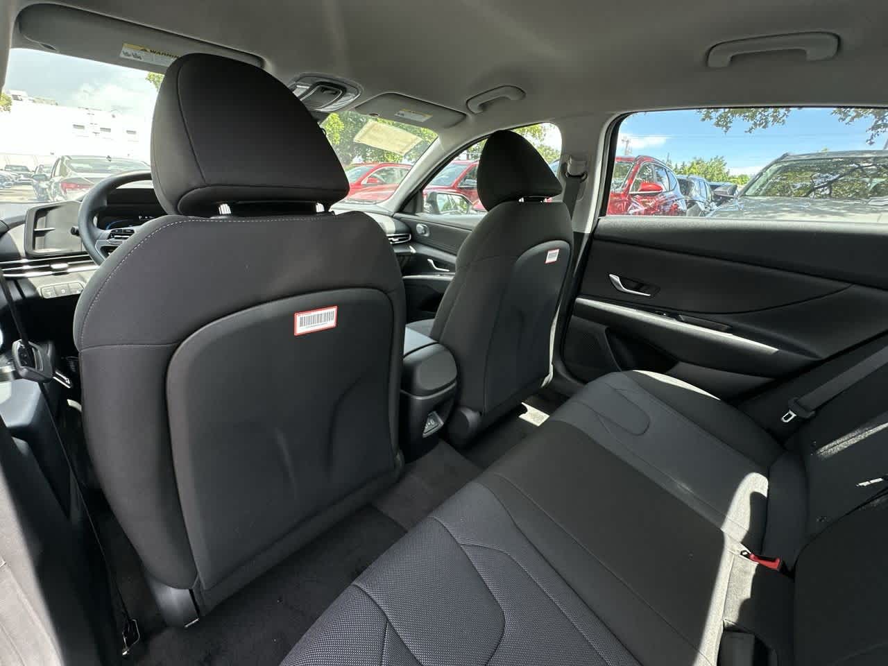 2025 Hyundai Elantra SE photo 21