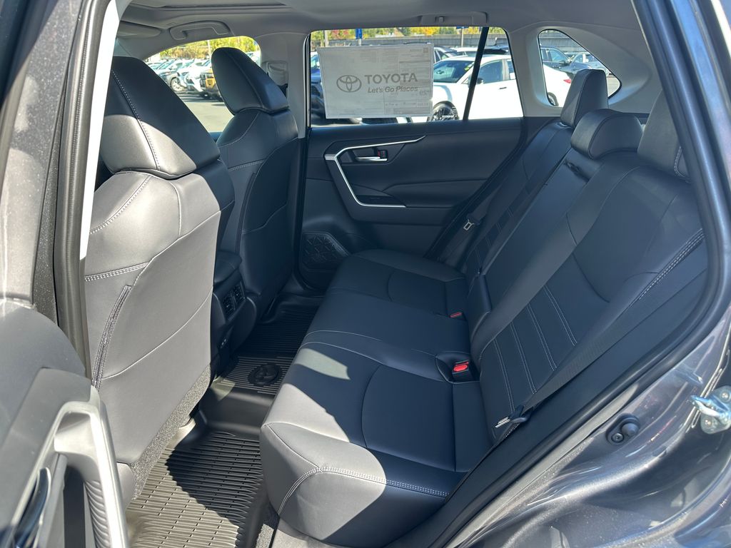 2025 Toyota RAV4 XLE Premium photo 14