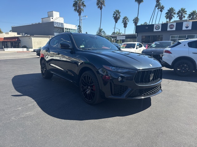 2022 Maserati Levante GT photo 2