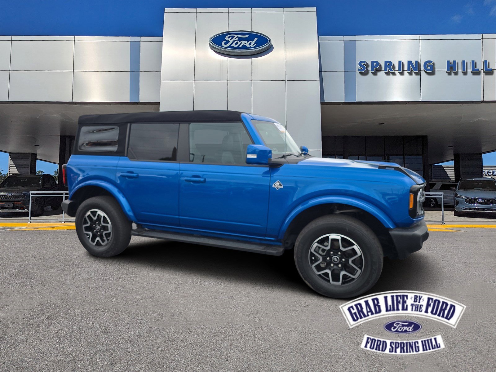 2023 Ford Bronco 4-Door Outer Banks's photo