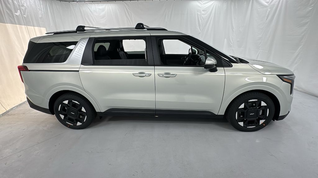 2026 Kia Carnival EX photo 2