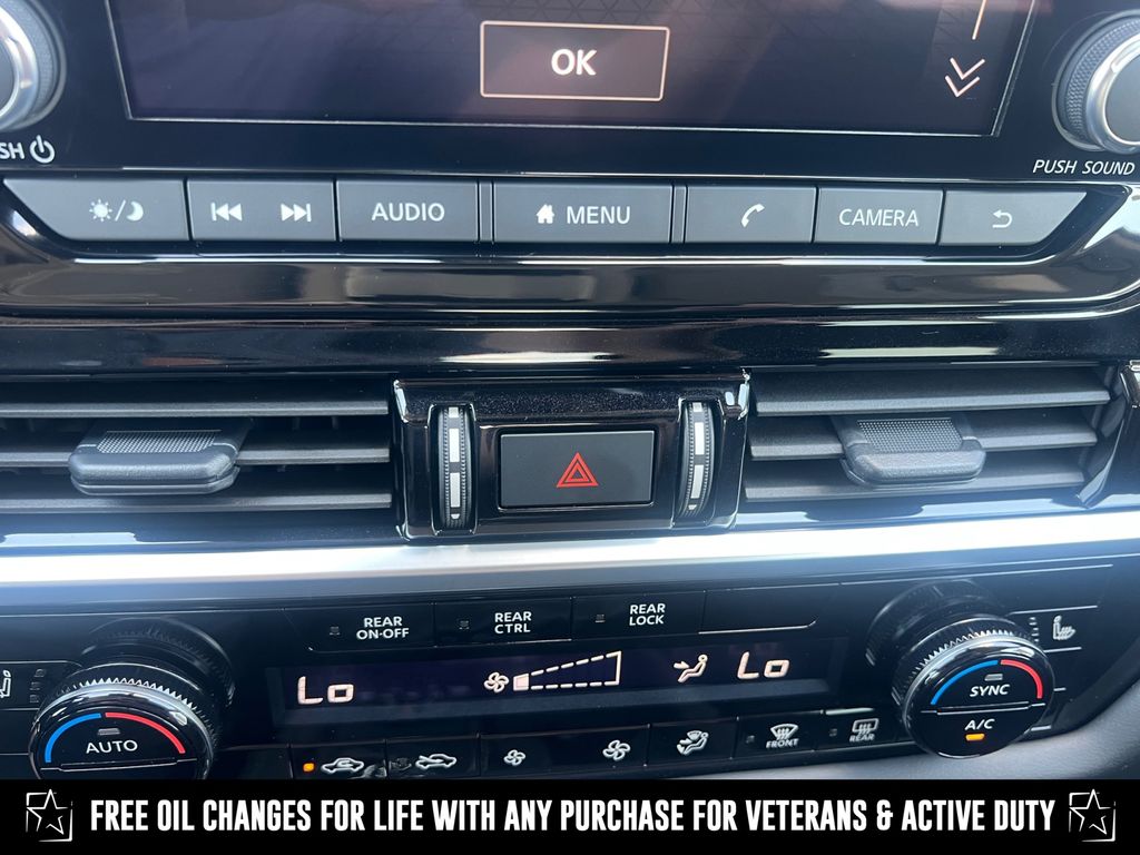 2025 Nissan Pathfinder SV photo 4