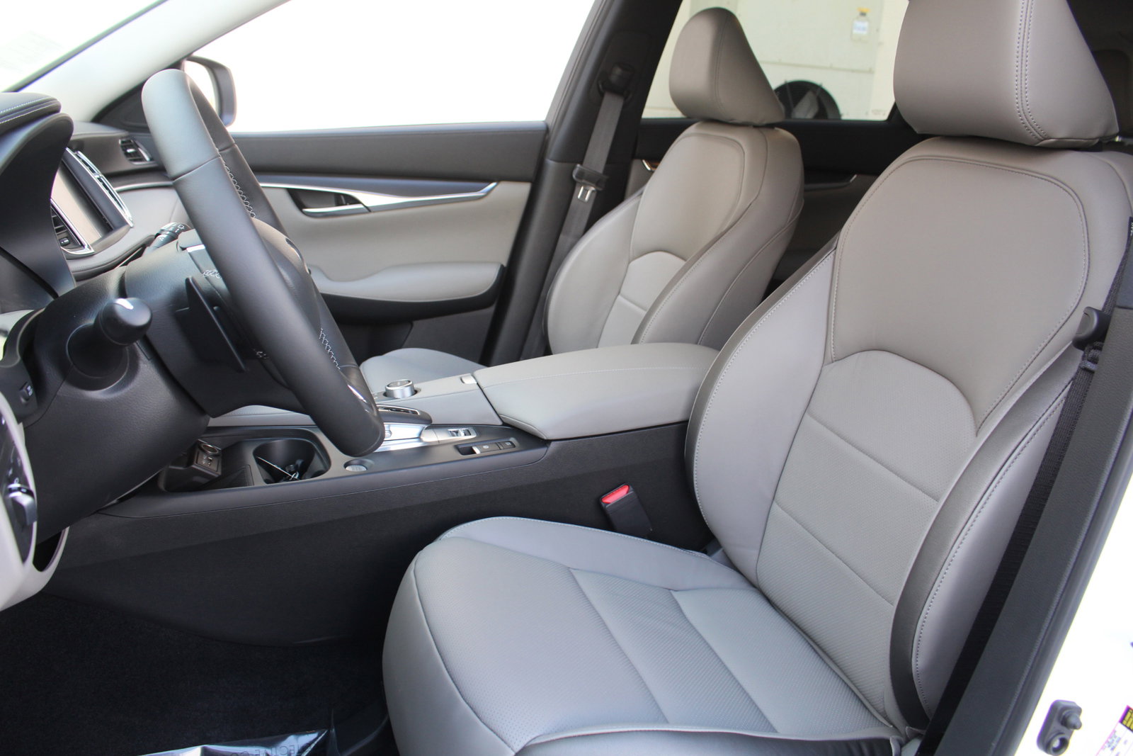 2025 Infiniti QX50 Luxe photo 13