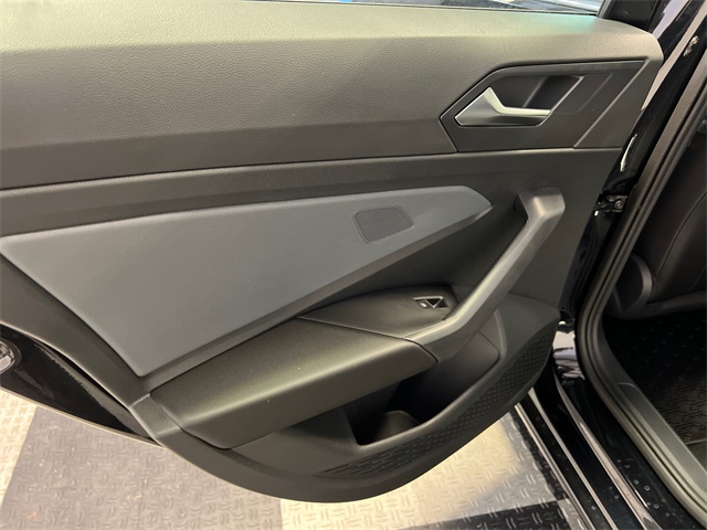 2025 Volkswagen Jetta 1.5T SE photo 10