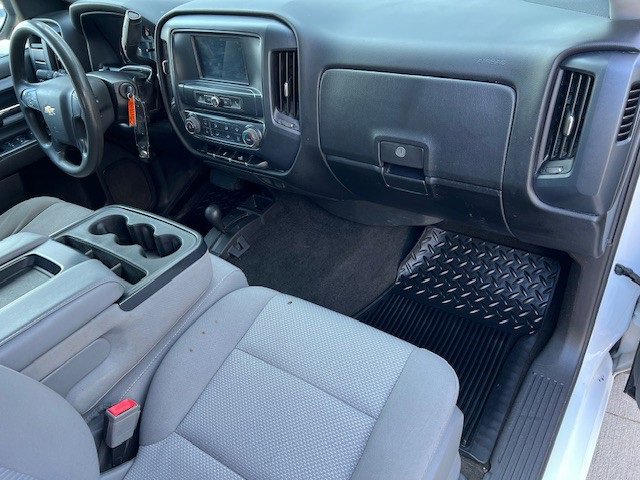 2018 Chevrolet Silverado 1500 Custom photo 16
