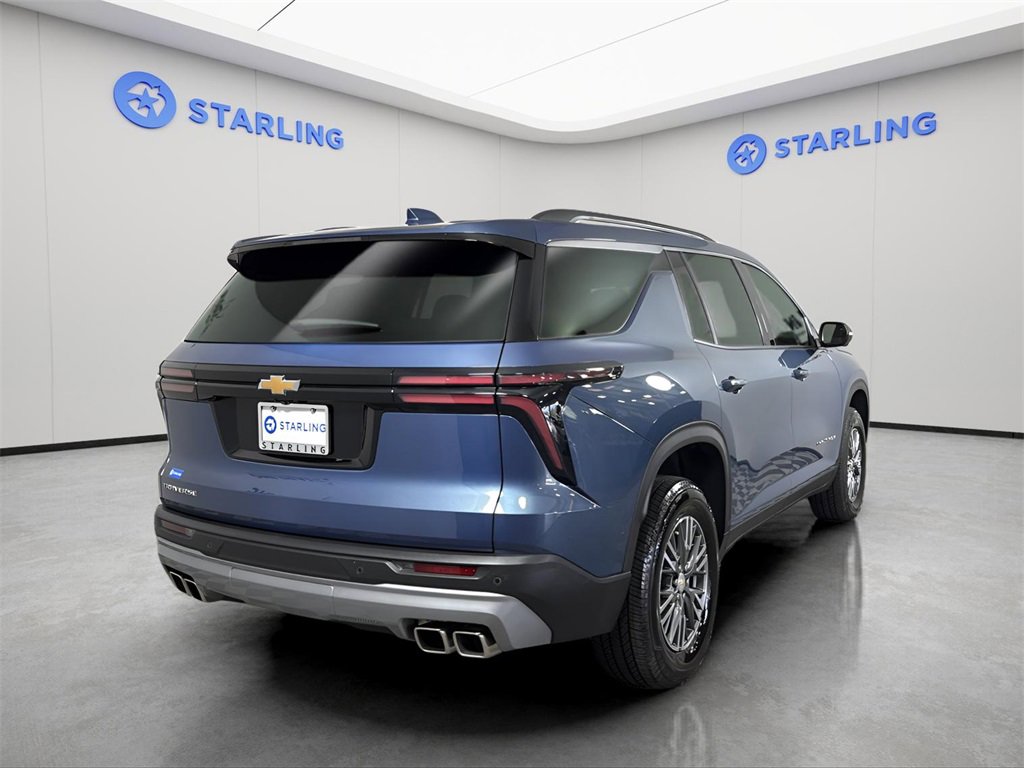 2025 Chevrolet Traverse photo 8