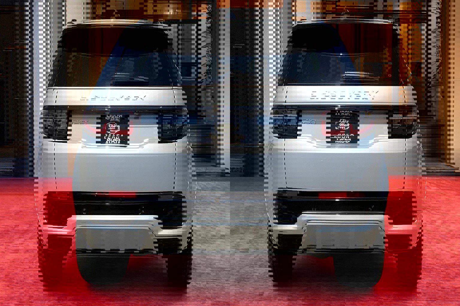 2024 Land Rover Discovery Sport S photo 4