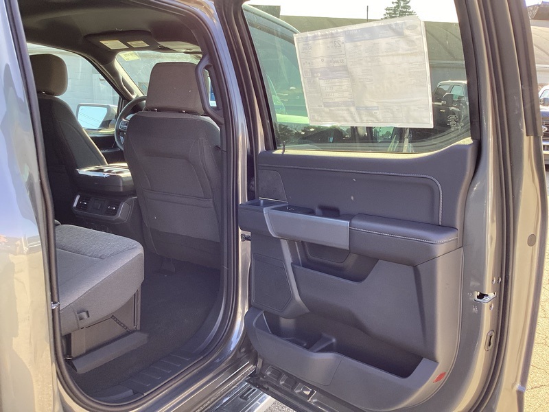 2025 Ford F-150 XLT photo 12