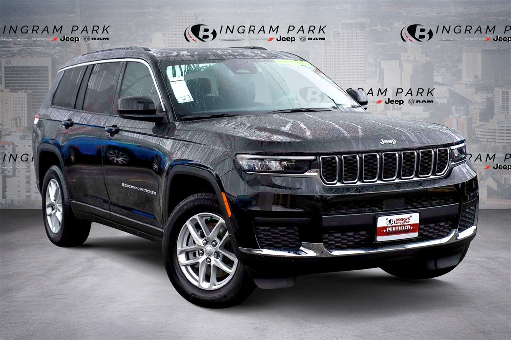 2025 Jeep Grand Cherokee L Laredo's photo