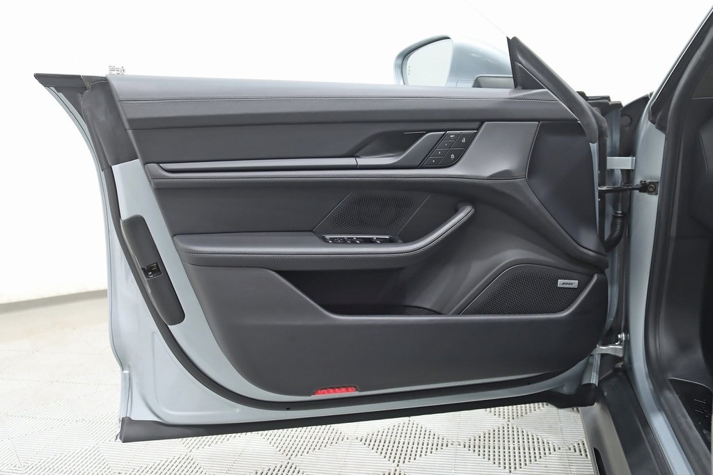 2022 Porsche Taycan GTS photo 33