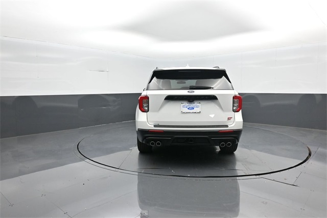 2022 Ford Explorer ST photo 4