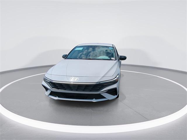 2025 Hyundai Elantra Hybrid SEL Sport photo 3