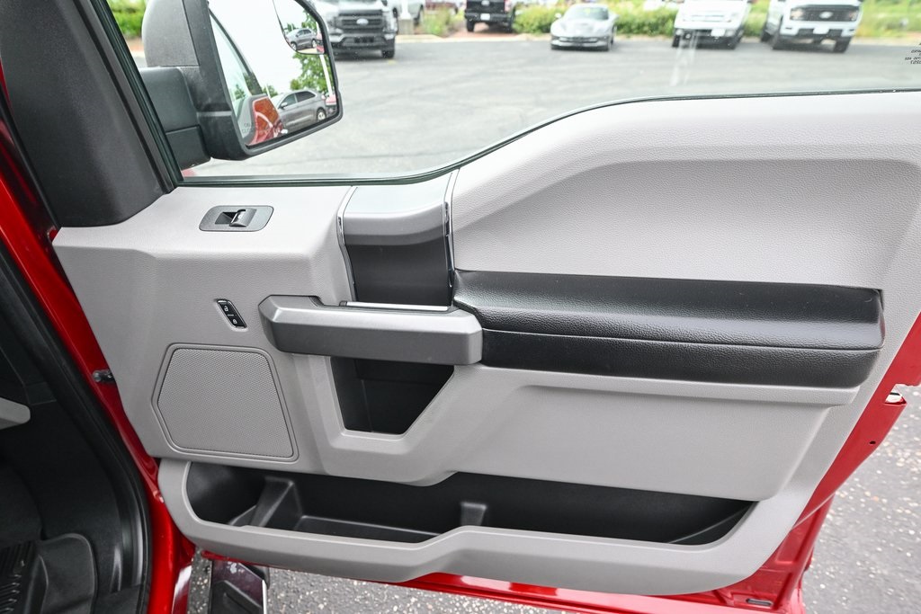 2016 Ford F-150 XLT photo 23