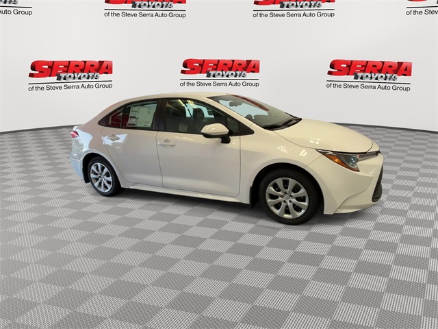 2025 Toyota Corolla LE photo 3