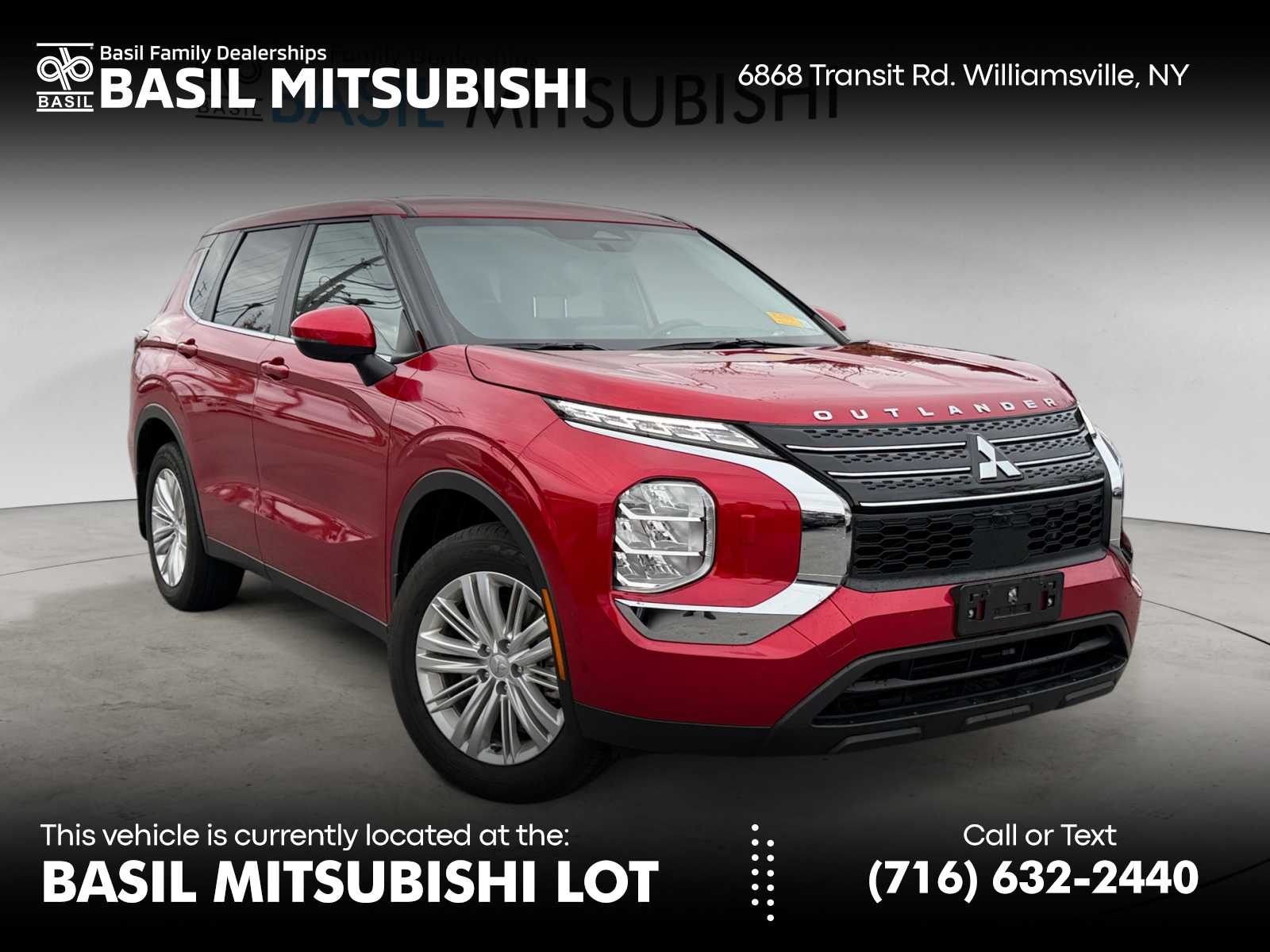 2024 Mitsubishi Outlander ES's photo