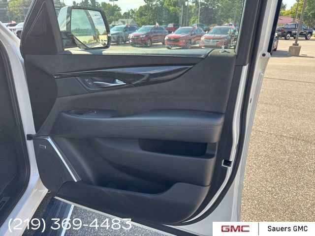 2019 Cadillac Escalade ESV Platinum photo 33