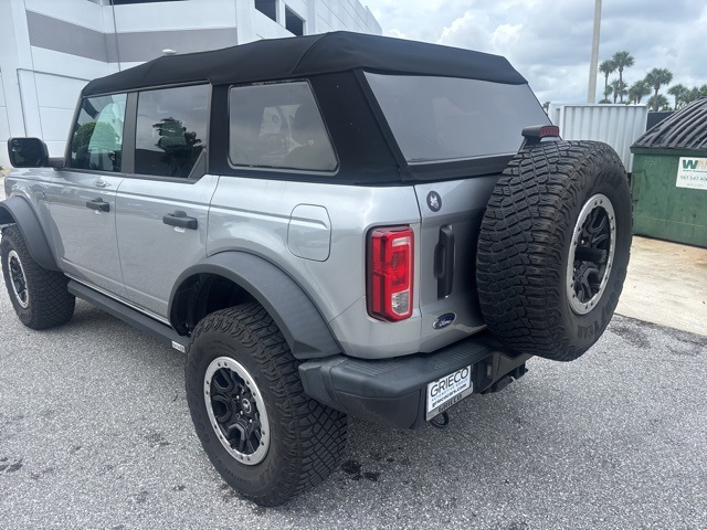 2022 Ford Bronco Black Diamond photo 9