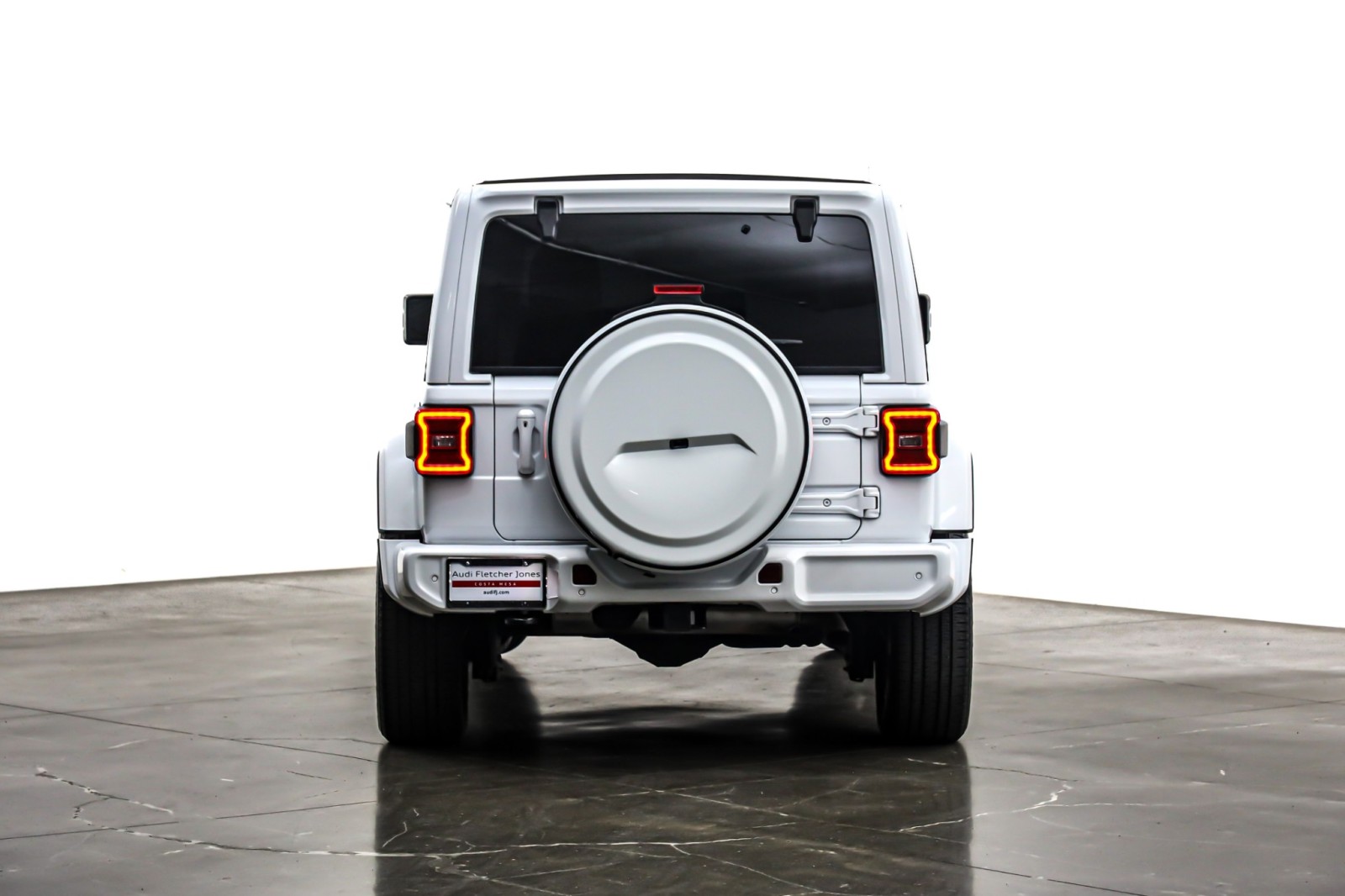 2021 Jeep Wrangler Unlimited Sahara High Altitude photo 3