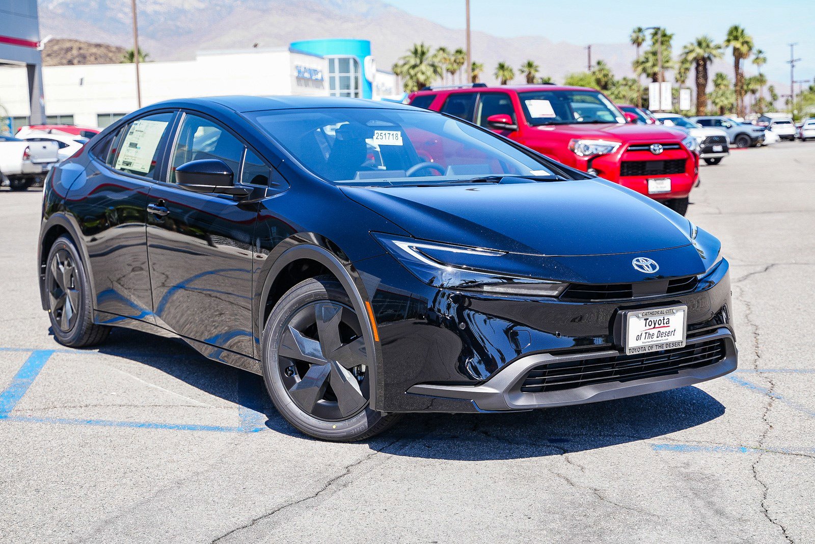 2026 Toyota Prius LE's photo