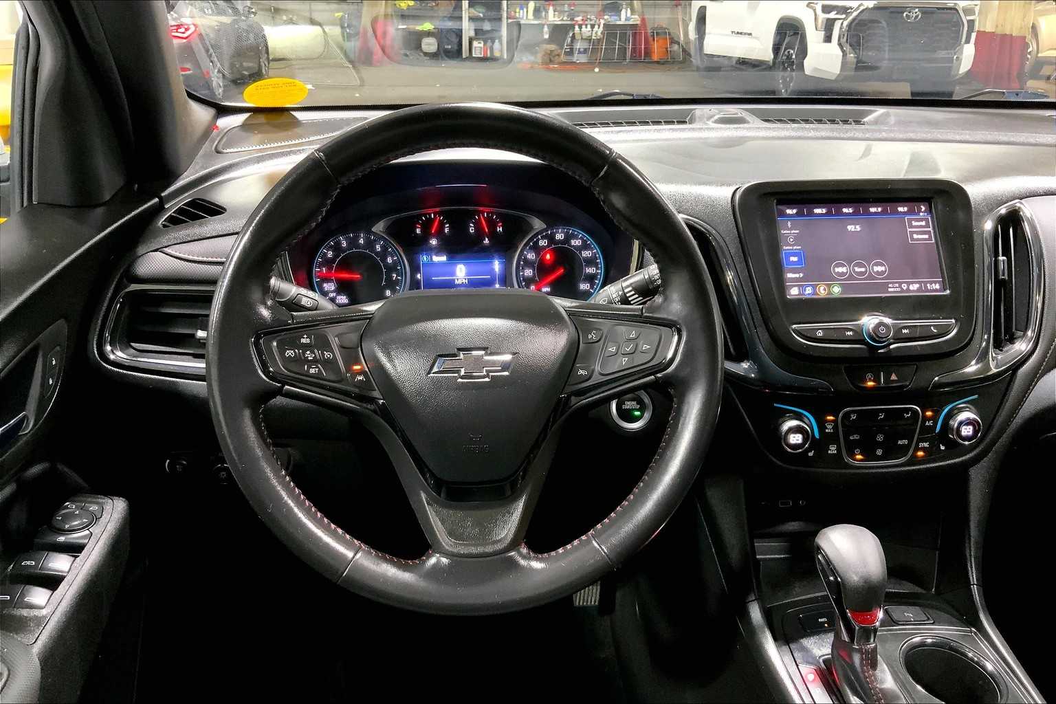 2022 Chevrolet Equinox RS photo 2