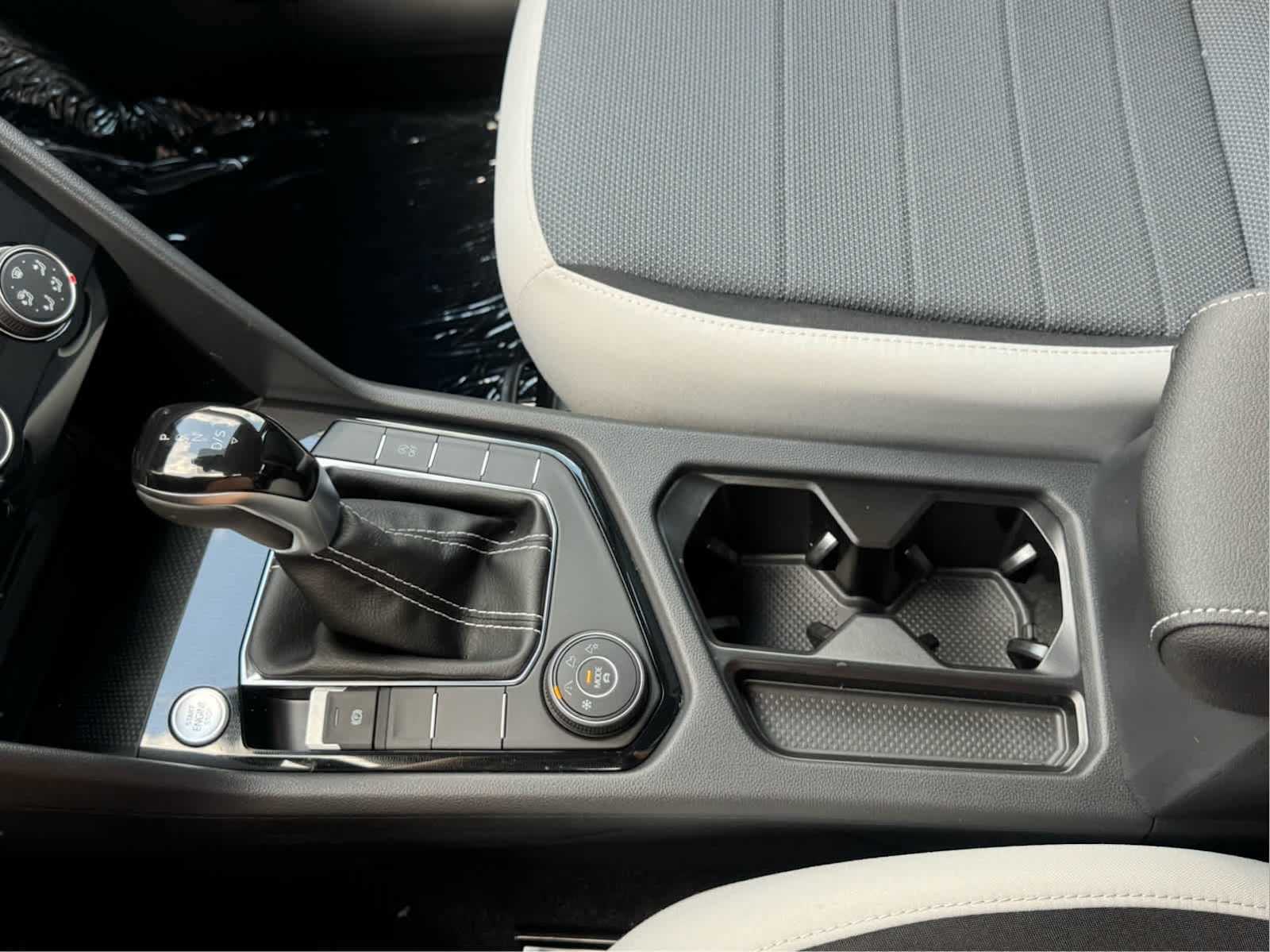 2025 Volkswagen Taos S photo 23