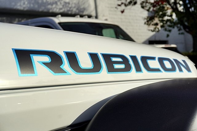 2025 Jeep Wrangler Rubicon 4xe photo 12