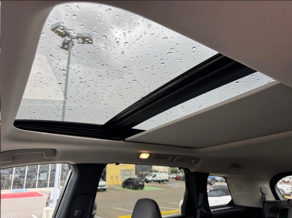 2024 Infiniti QX60 Luxe photo 7