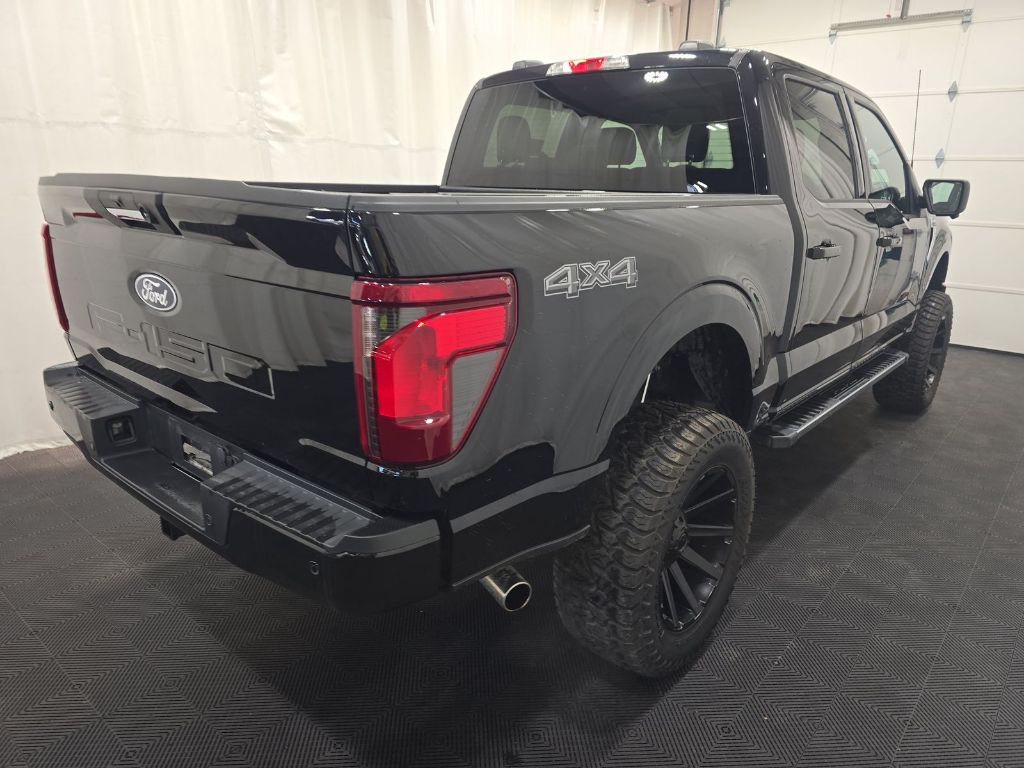 2024 Ford F-150 XLT photo 2