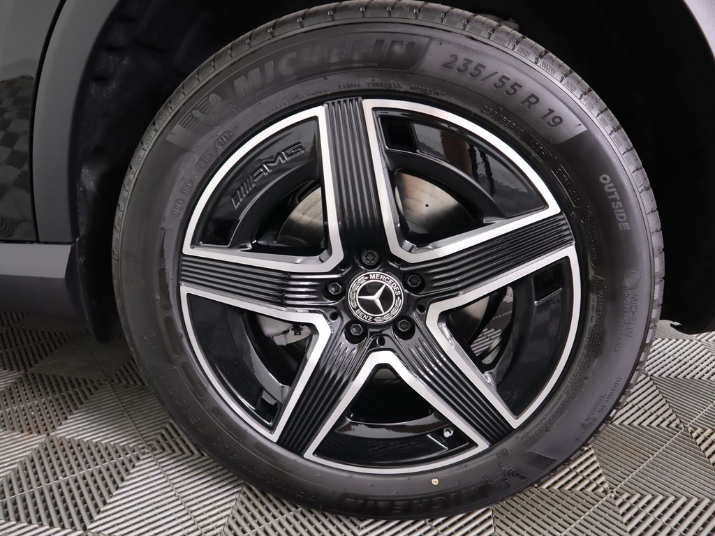 2026 Mercedes Benz GLC 300 photo 28