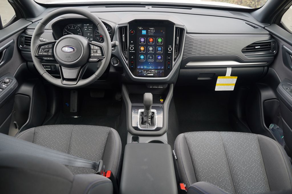 2025 Subaru Forester Premium photo 7