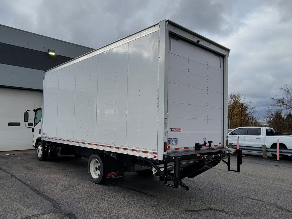 2023 Chevrolet Silverado Base photo 4