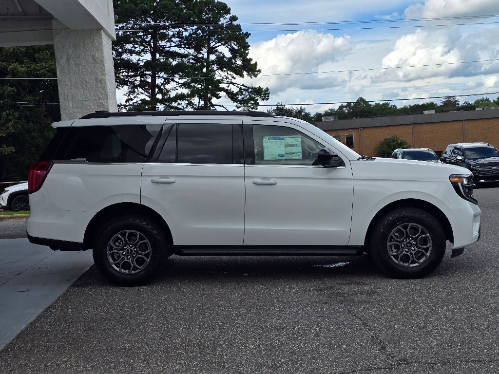 2025 Ford Expedition XL photo 17