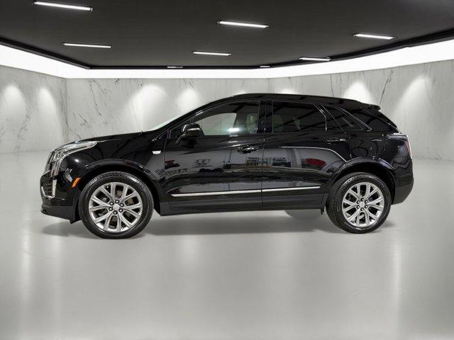 2020 Cadillac XT5 Sport photo 2