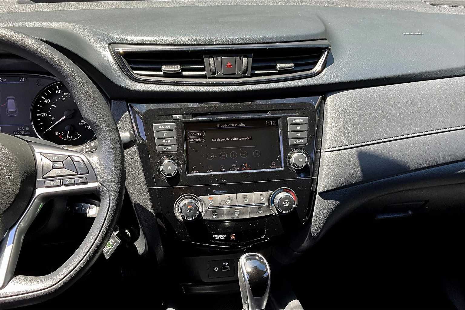 2020 Nissan Rogue S photo 6