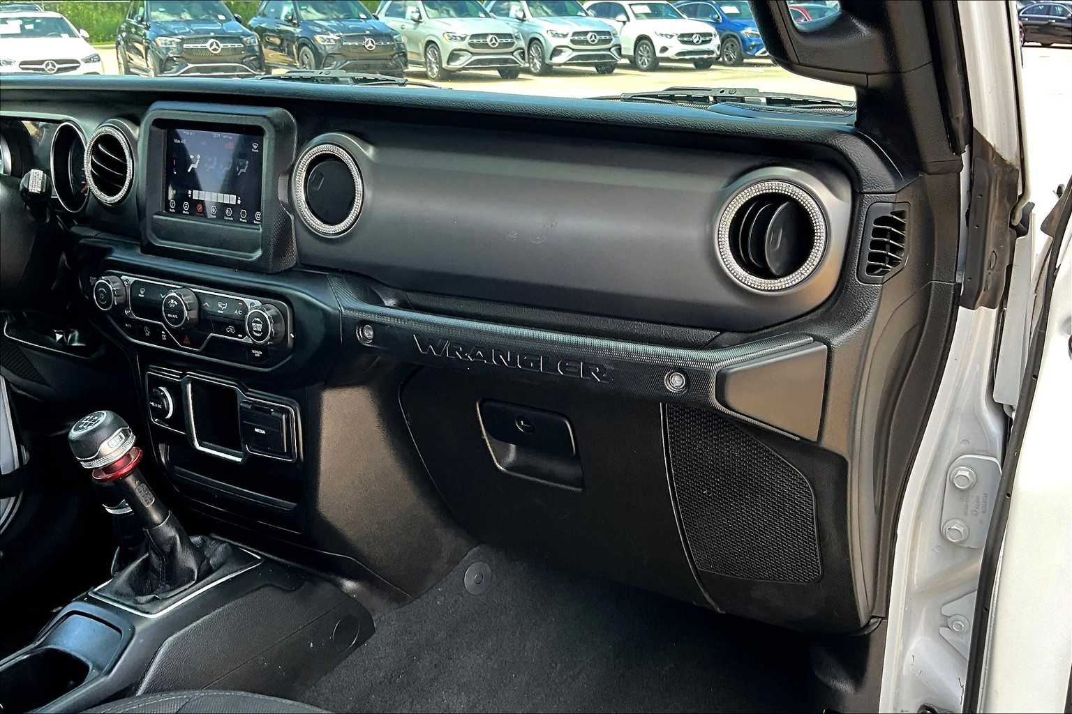 2022 Jeep Wrangler Sport photo 16