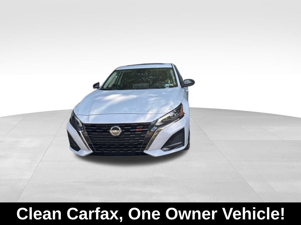 2024 Nissan Altima 2.5 SR photo 3