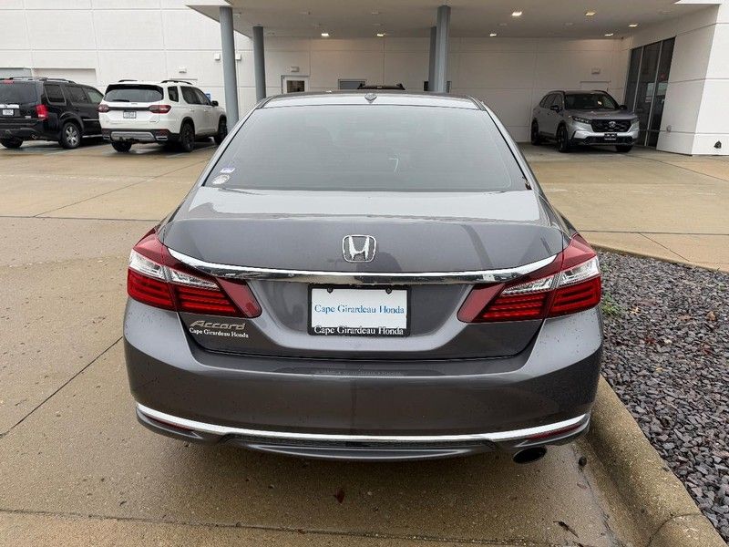 2017 Honda Accord EX-L photo 2