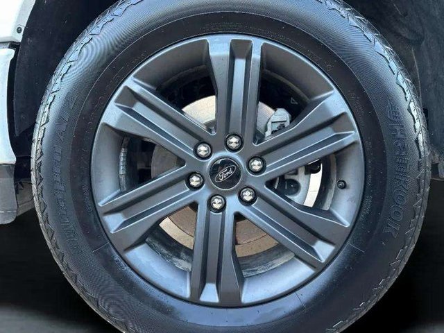 2023 Ford F-150 Lariat photo 35