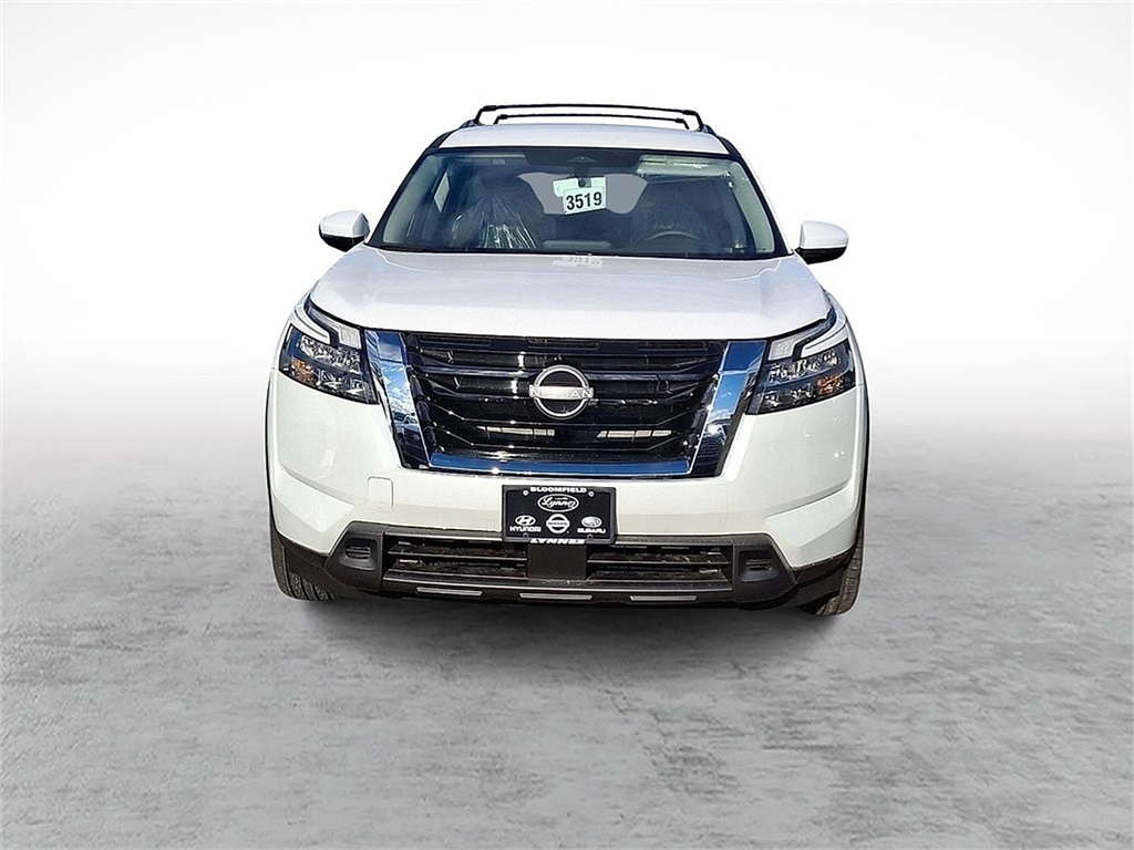 2025 Nissan Pathfinder SV photo 2