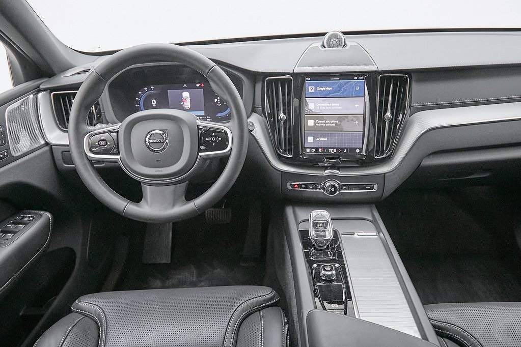 2025 VOLVO XC60 - Image 27