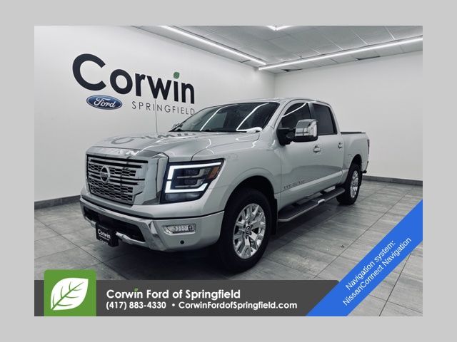 2020 Nissan Titan SL's photo