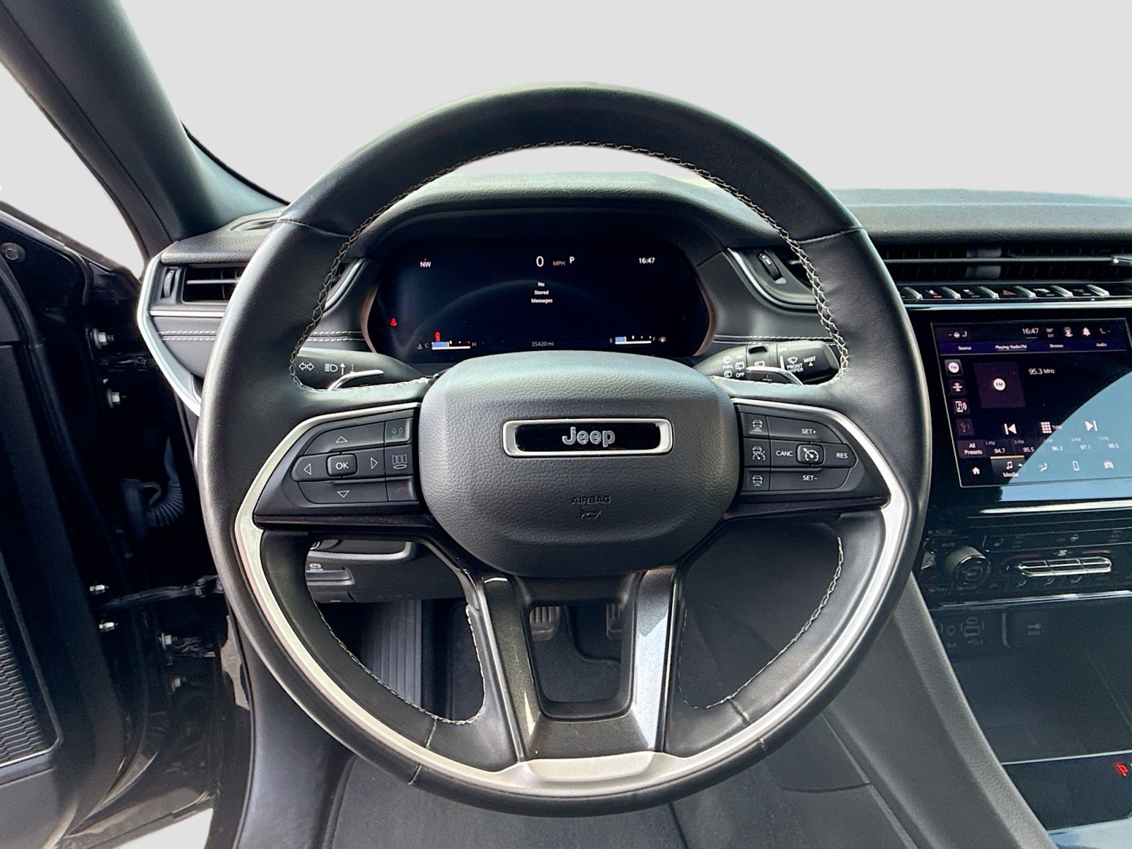 2022 Jeep Grand Cherokee Altitude photo 8
