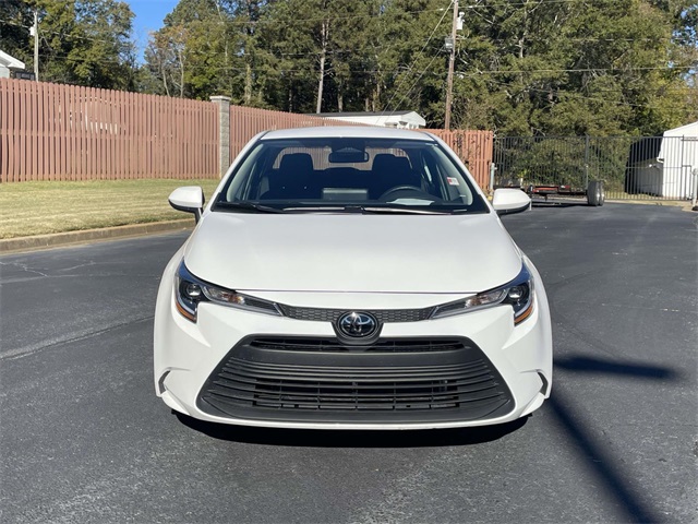 2025 Toyota Corolla LE photo 2