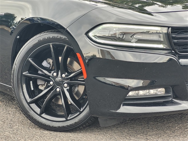 2016 Dodge Charger R/T photo 4