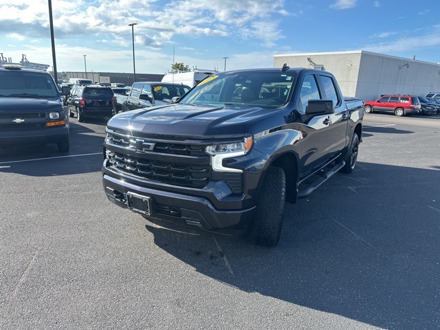 2023 Chevrolet Silverado 1500 RST photo 2
