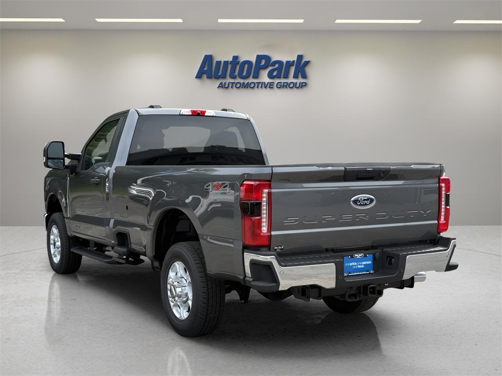 2026 Ford F-350 XLT photo 5
