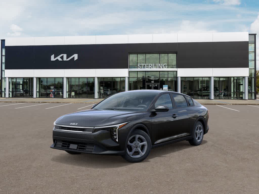 2025 Kia K4 LXS photo 2