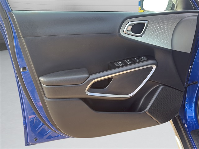 2022 Kia Soul X-Line photo 32