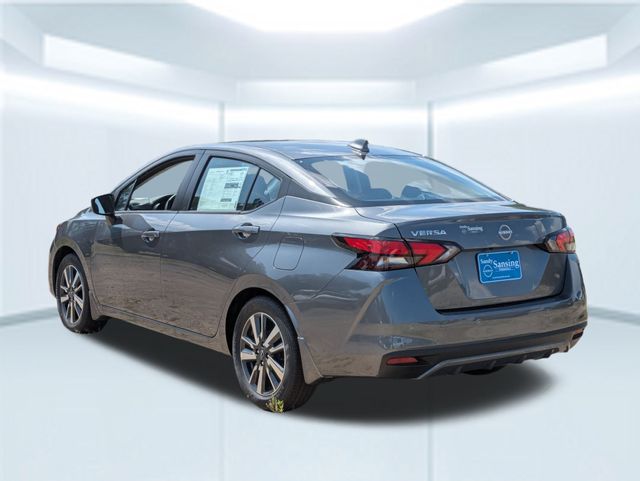 2025 Nissan Versa 1.6 SV photo 3