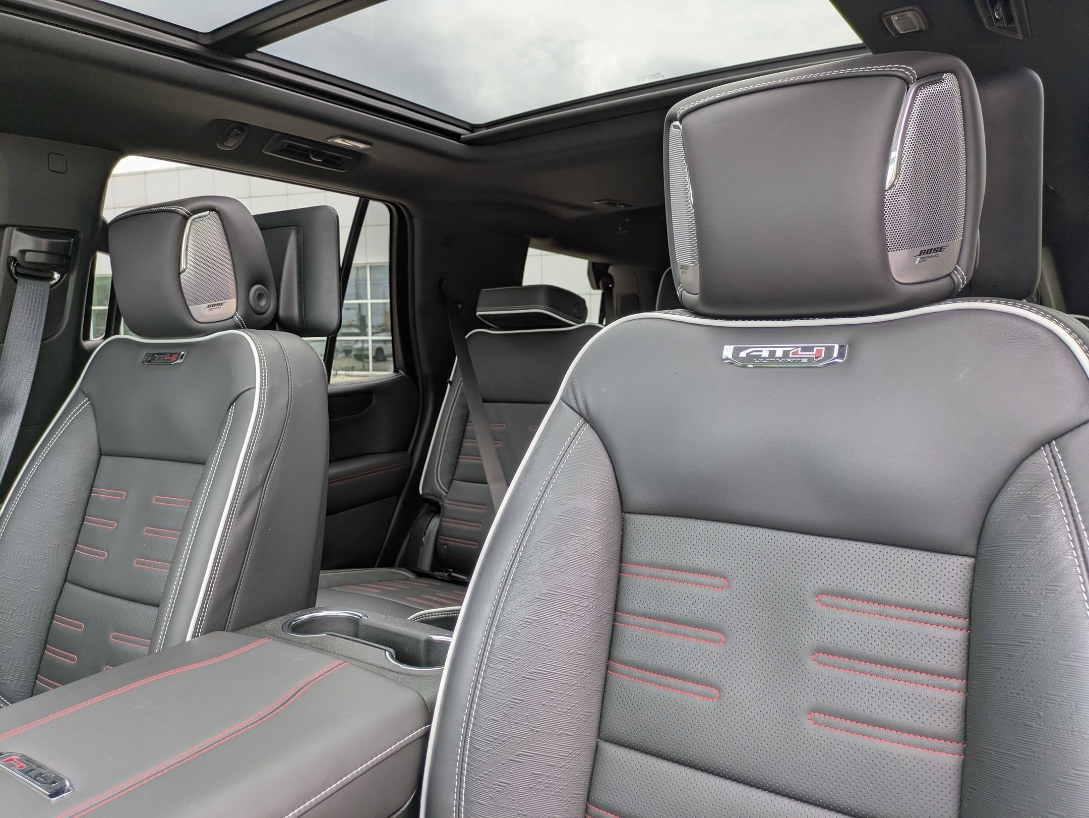 2025 Gmc Yukon AT4 Ultimate photo 13